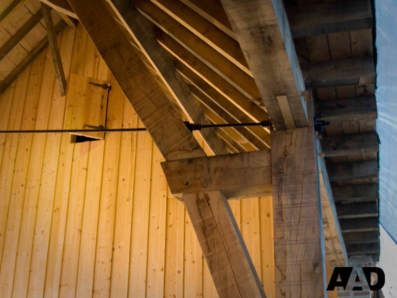 Renovatieproject traditioneel vakmanschap houten dakconstructie