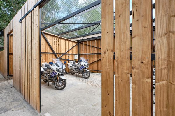 Omgevingsaanleg fietsenstalling bergruimte